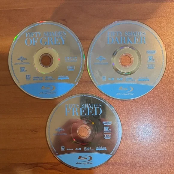 Fifty Shades 3-Movie Collection Blu-Ray + Digital - Picture 5 of 9